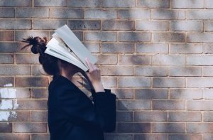 reader face in the book